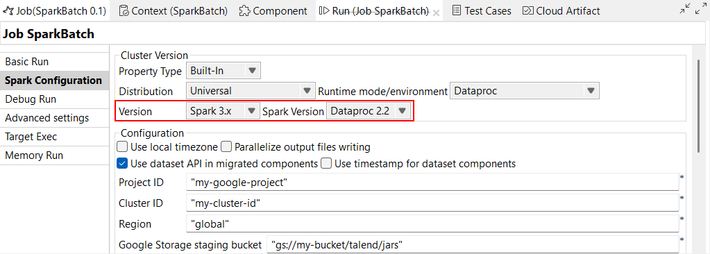 Ansicht Spark Configuration (Spark-Konfiguration) eines Spark-Batch-Auftrags mit hervorgehobener Dataproc 2.2-Version.