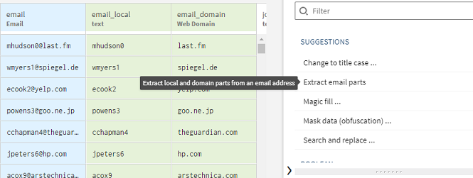 emailカラムを2つのエレメントに分割するExtract email partsファンクションのプレビュー。